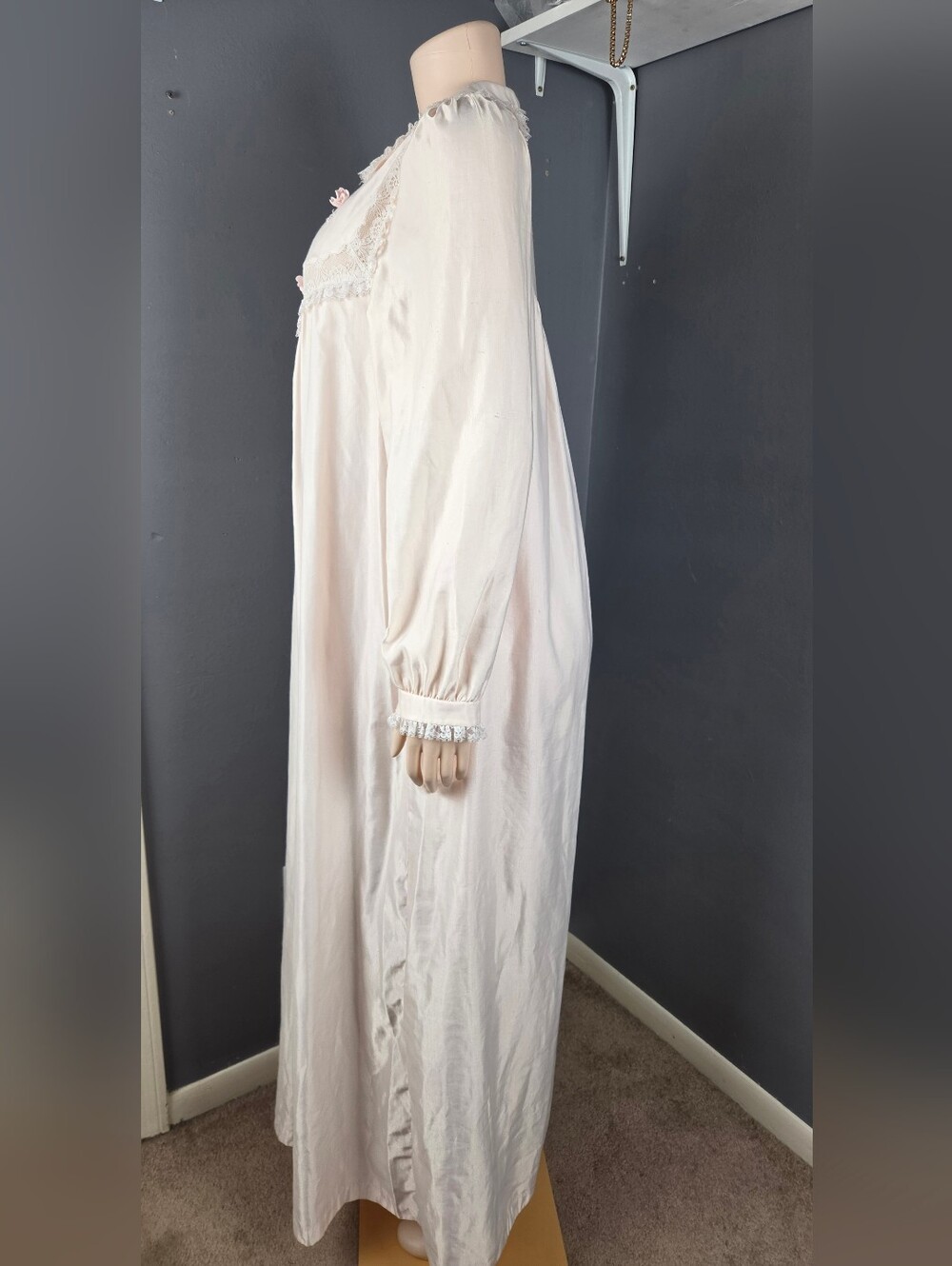 Vintage Long Sleeve Lace-Trim Nightgown - Light Blush - Picture 5 of 9